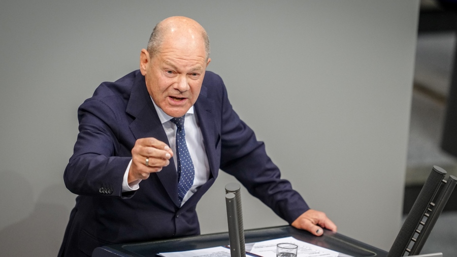 Ο Scholz υπέκυψε στις πιέσεις των ΗΠΑ και η Γερμανία θα συνεχίσει να στέλνει όπλα στο Ισραήλ