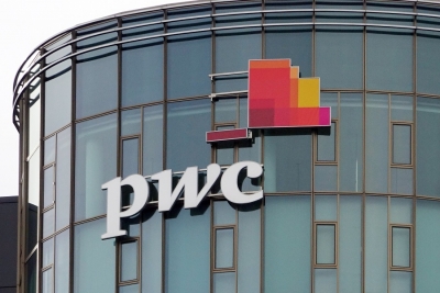 PwC: Απαραίτητος ο μετασχηματισμός ESG για οργανισμούς και τράπεζες