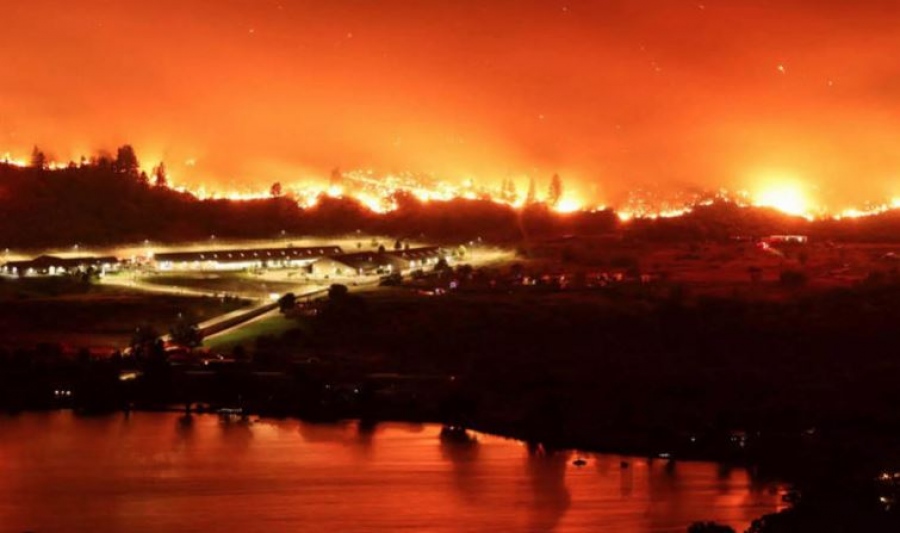 «Συγκλονιστικές» οι εικόνες από τις πυρκαγιές στον Καναδά, έκκληση Trudeau για βοήθεια - Αδειάζει η βόρεια Καλιφόρνια