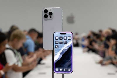 Καταραμένη φτώχεια...: Όλα τα iPhone 16 Pro Max εξαντλήθηκαν μέσα σε 18 λεπτά