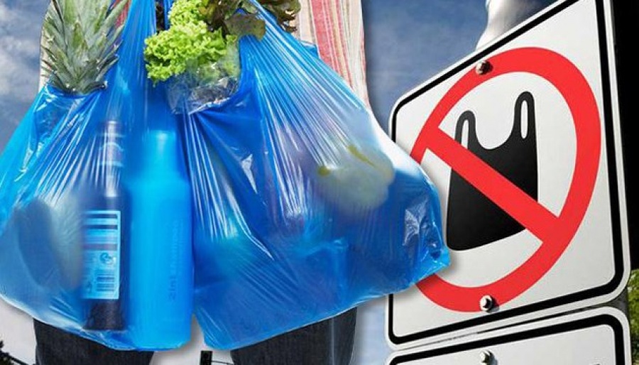 ΗΠΑ: Στο Νιου Χάμσαϊρ οι καταναλωτές χρησιμοποιούν σακούλες μιας χρήσης για την πρόληψη του κορωνοϊού