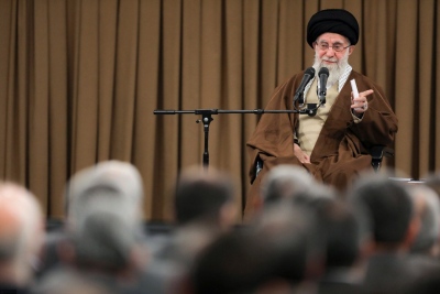 Khamenei: Ψευδαίσθηση η αποδυνάμωση του Ιράν – Ατιμάστηκε το Ισραήλ – Με τους BRICS εξαλείφουμε το δολάριο