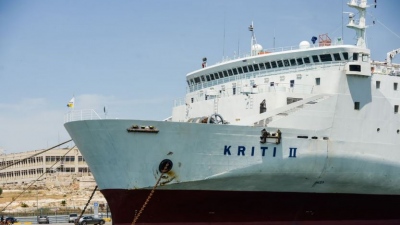 Μηχανική βλάβη του πλοίου «KPHTH II» – Συνεχίζει με χαμηλή ταχύτητα προς το λιμάνι του Ηρακλείου