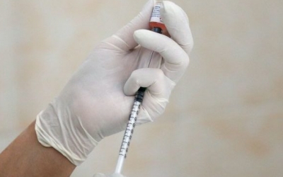 Ιατρικός Σύλλογος Αθηνών: Τα οφέλη από τον εμβολιασμό για τον Sars-CoV-2 υπερτερούν των παρενεργειών