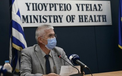 Γώγος: Ήπια τα αιτήματα της Εκκλησίας, θα τα εγκρίνουμε – Ρεβεγιόν μόνο οικογενειακά